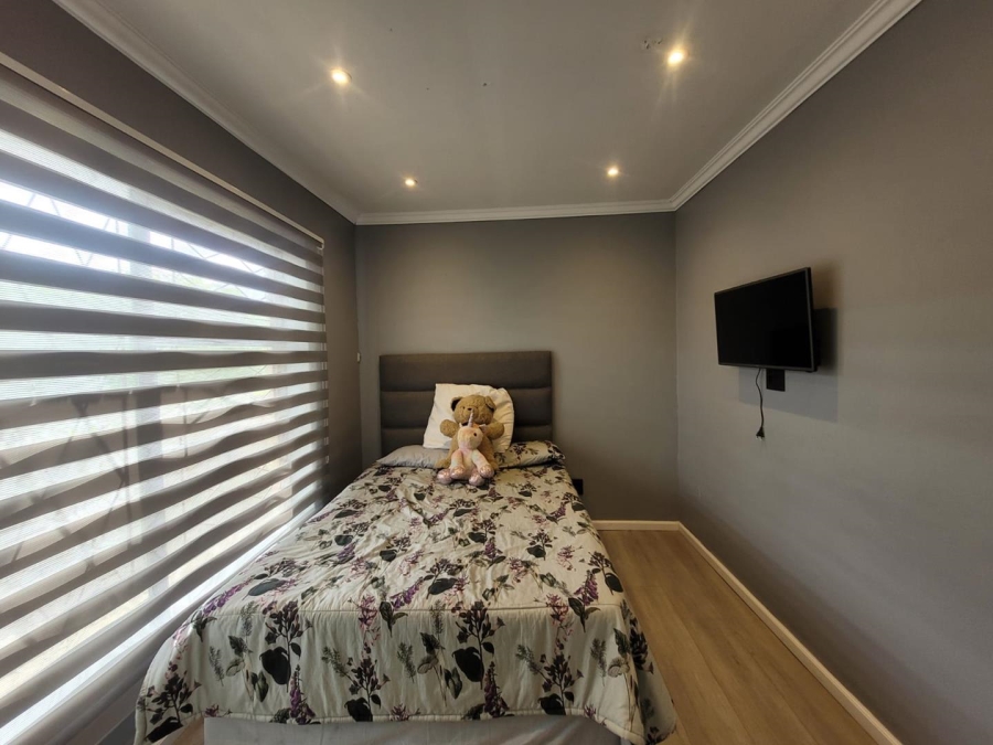 3 Bedroom Property for Sale in Levallia Western Cape